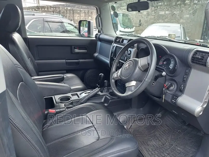Toyota FJ Cruiser 2016 Beige