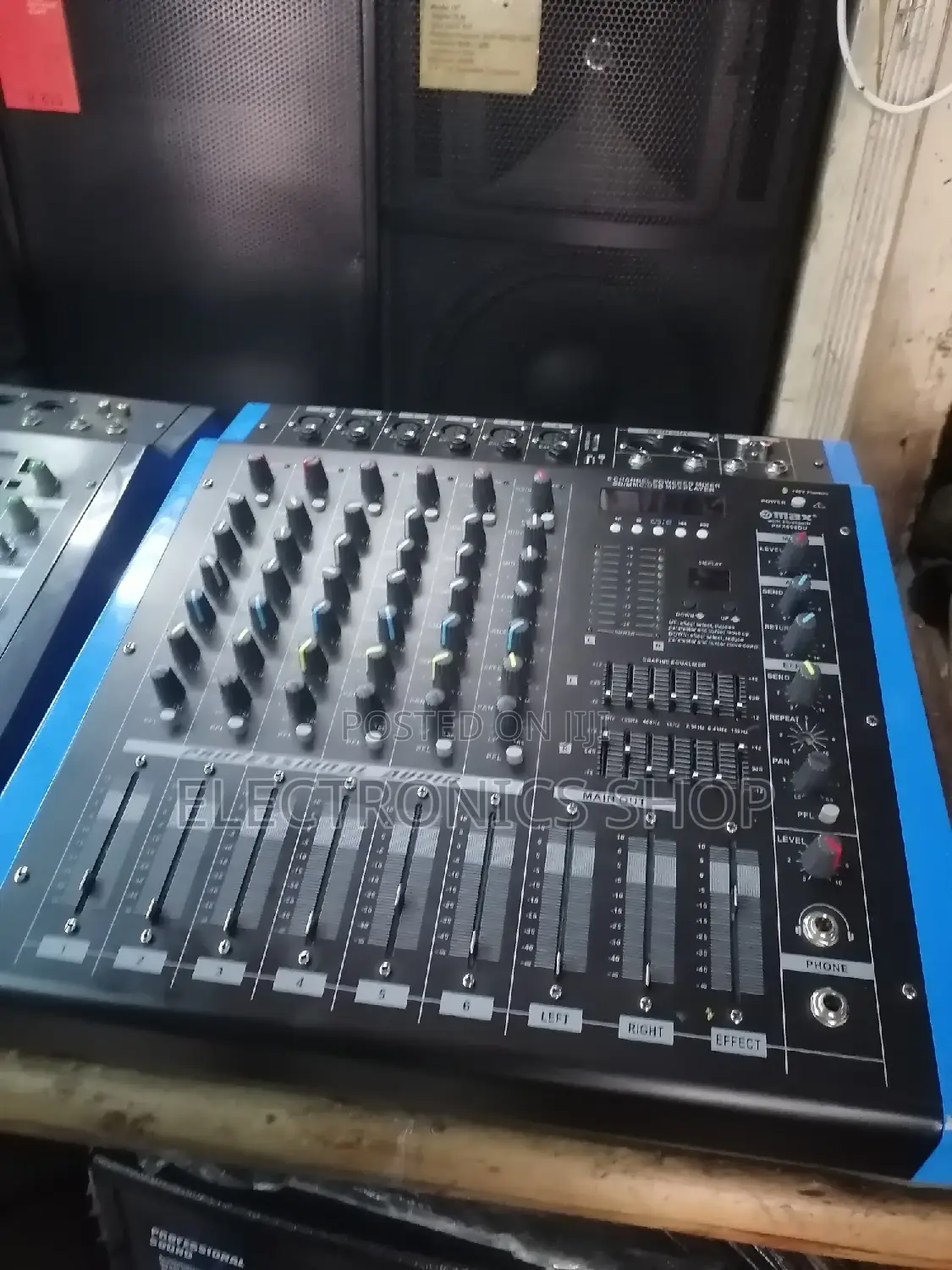 Max Mx6 6 Channel Powered Mixer.