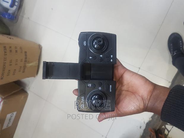Quadcopter Foldable Drone - thumbnail 4