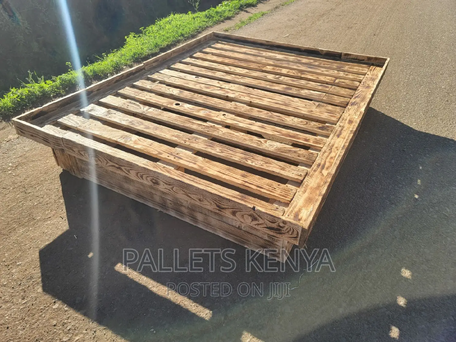 Pallet Bed- 5*6 Blazed Pallet Bed. (#JD02)