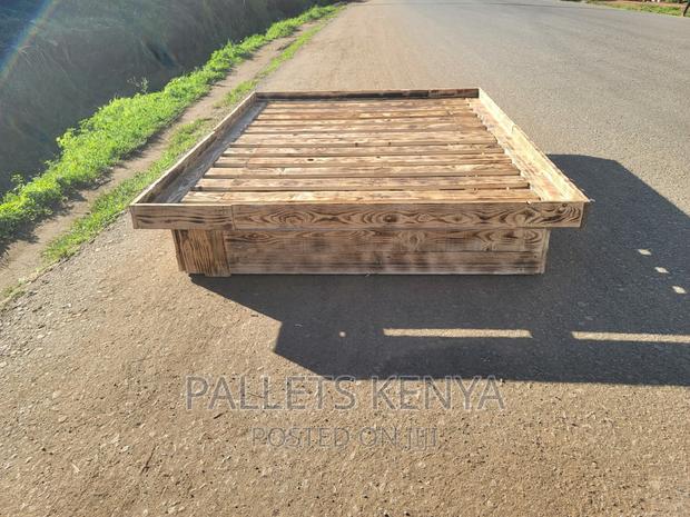 Pallet Bed- 5*6 Detachable and Blazed Pallet Bed. (#RJ05)