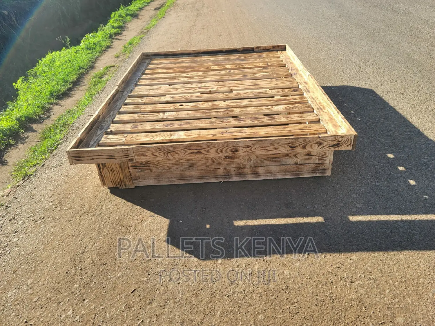 Pallet Bed- 5*6 Detachable and Blazed Pallet Bed. (#RJ06)