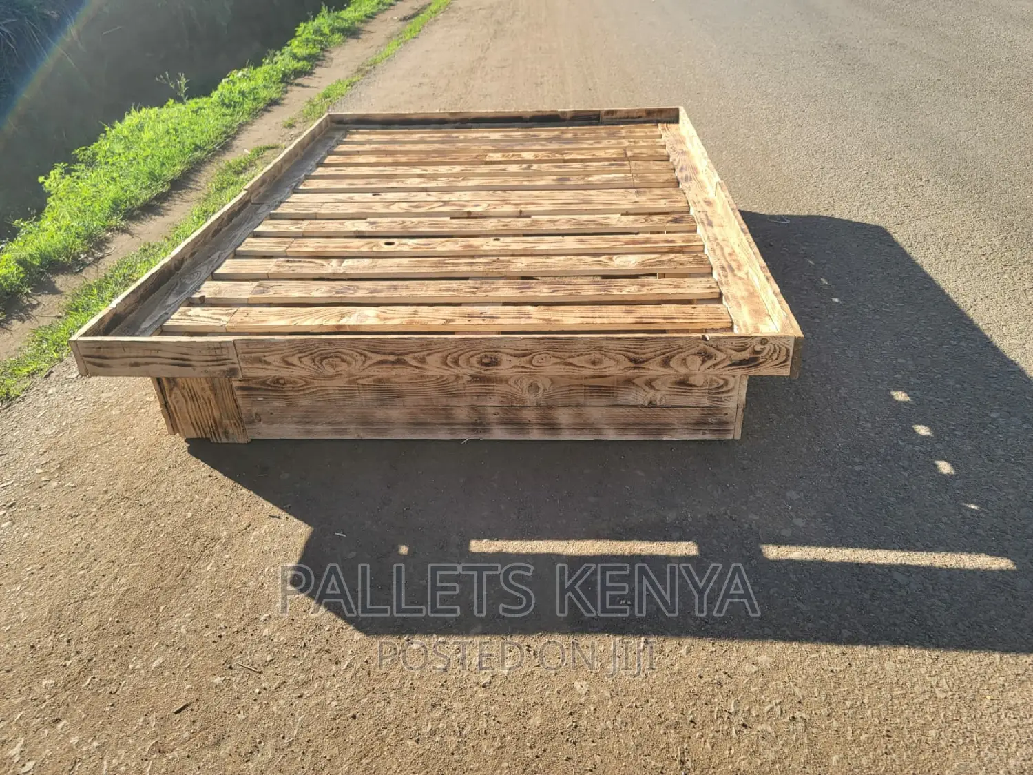 Pallet Bed- 5*6 Detachable and Blazed Pallet Bed. (#RJ07)