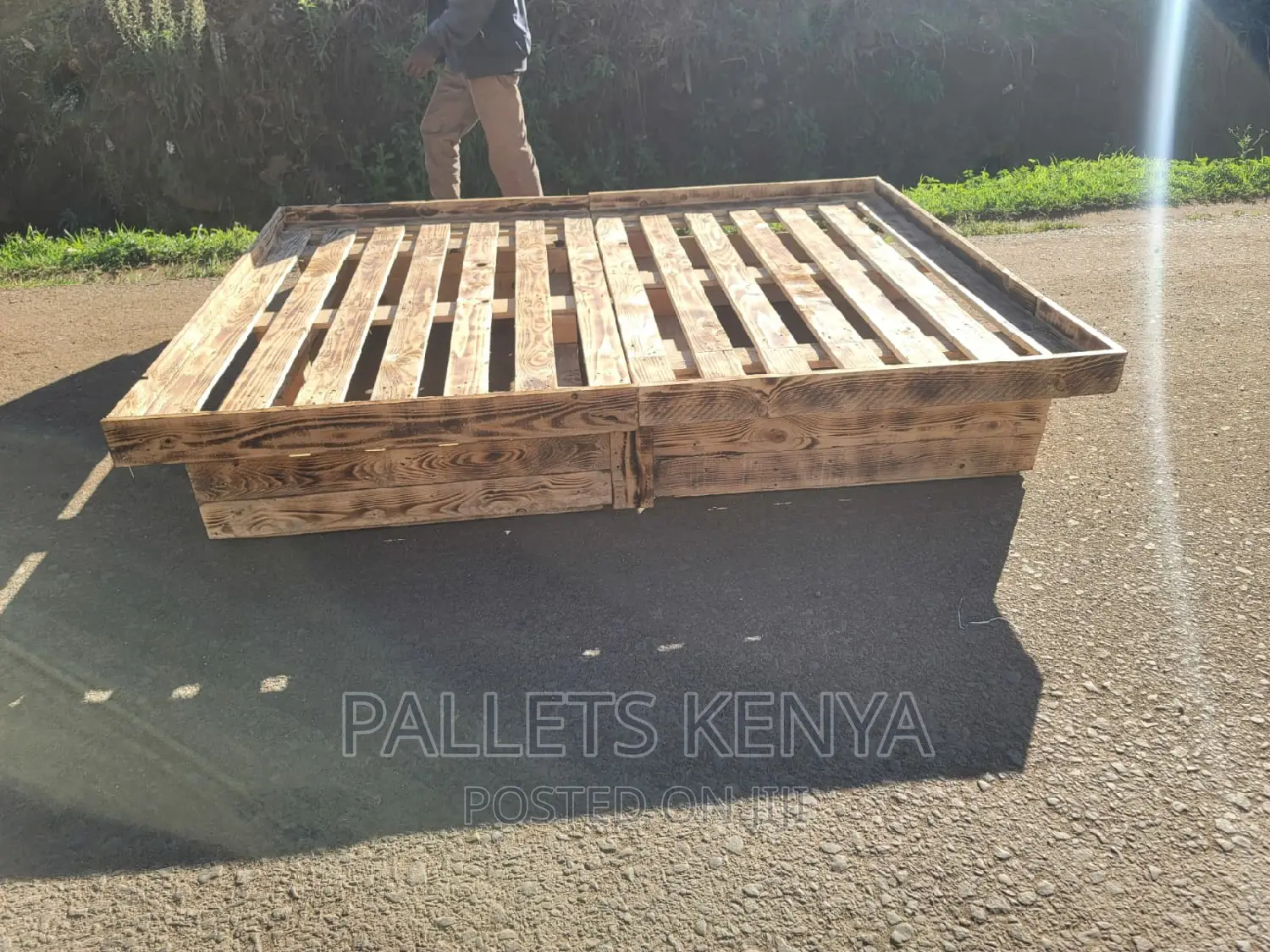 Pallet Bed- 5*6 Detachable and Blazed Pallet Bed.(#RJ09)