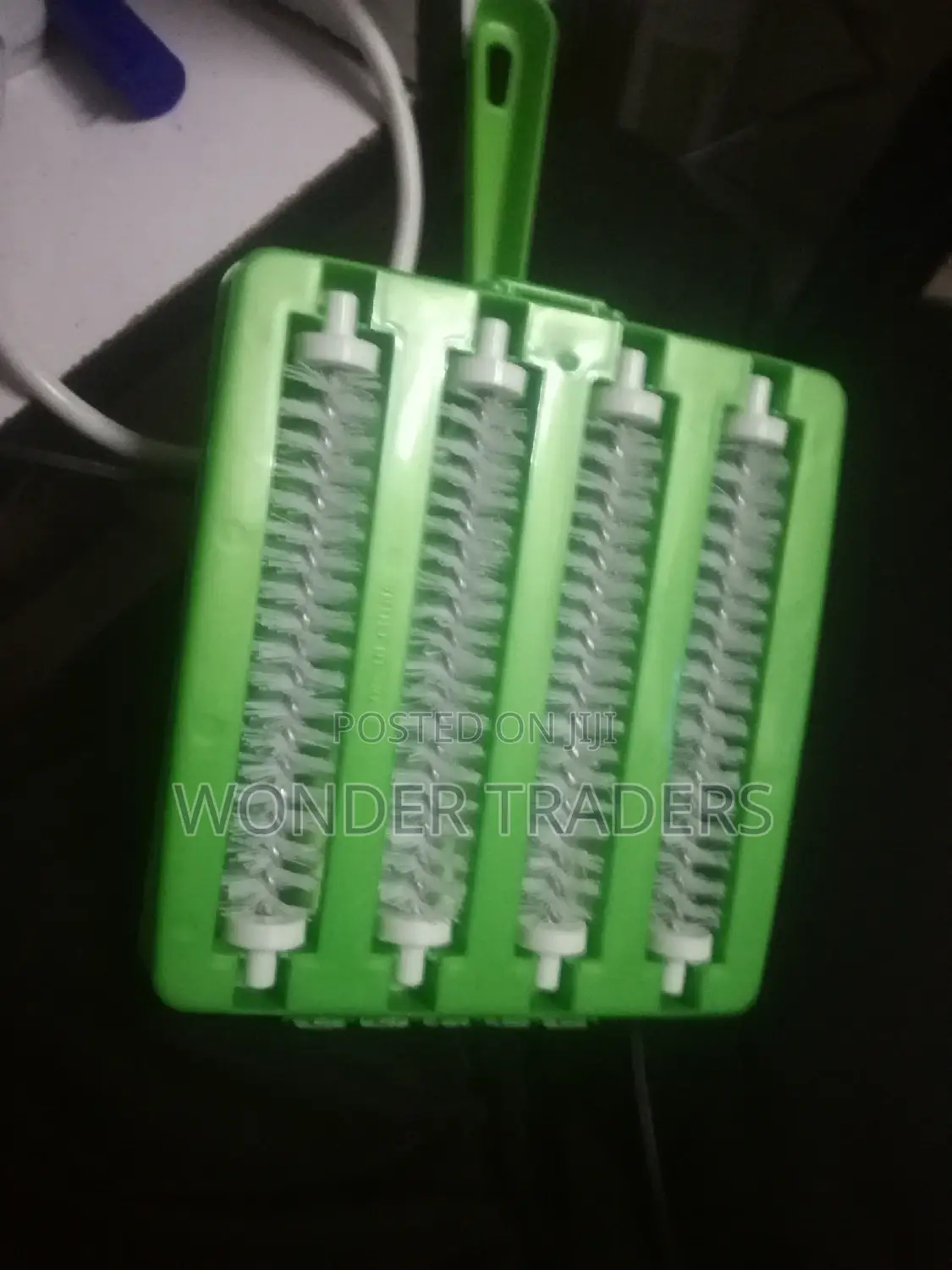 Carpet Brush ,3 Lines Carpet Cleaning Fun