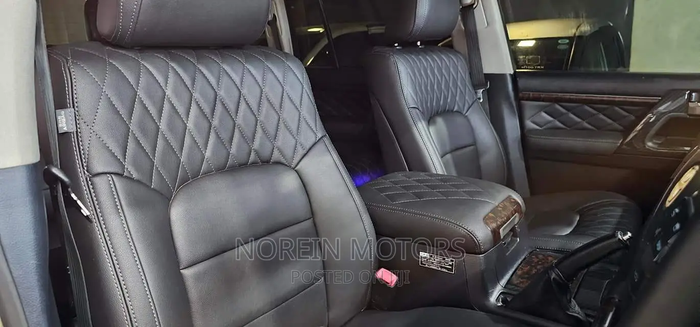 Toyota Land Cruiser 2010 Green