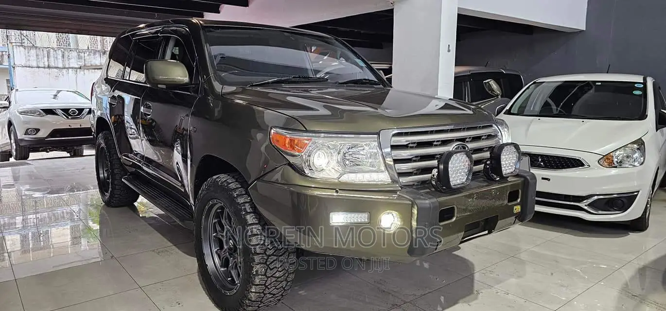 Toyota Land Cruiser 2010 Green