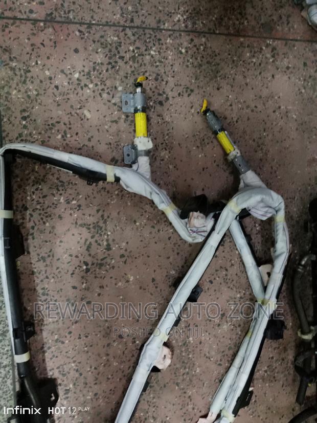 Crown 2015 Cartains Airbags.