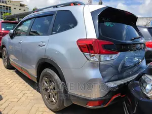 Subaru Forester 2.0XT Premium AWD 2018 Silver