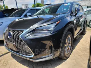 Lexus NX 300h Base 4x4 (2.5L 4cyl 2A) 2017 Black