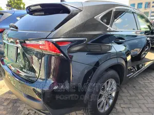 Lexus NX 300h Base 4x4 (2.5L 4cyl 2A) 2017 Black