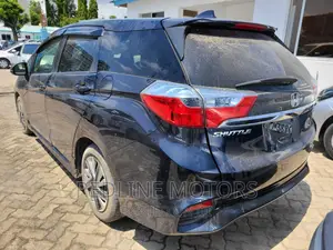 Honda Shuttle 1.5 G 2WD 2016 Black
