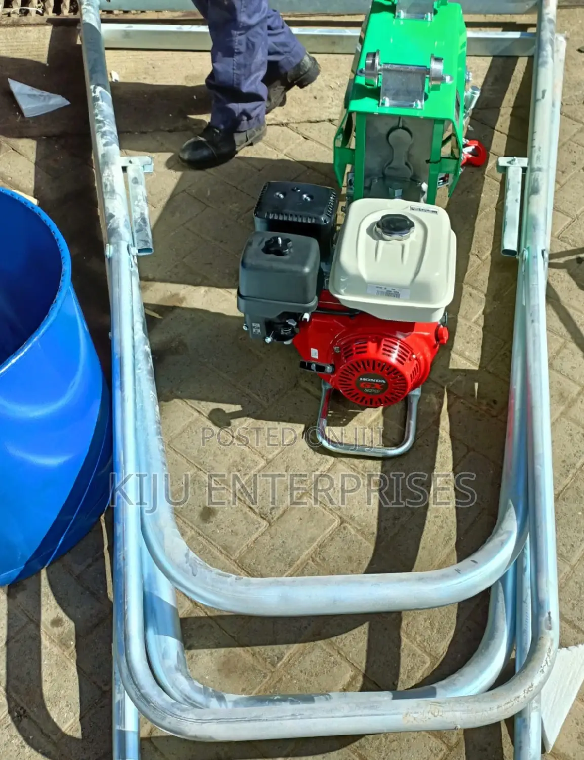 1tonne Petrol Hoist Available Christmas