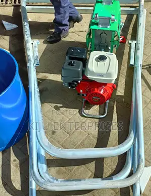 1tonne Petrol Hoist Available Christmas