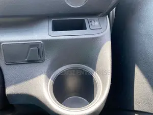 Toyota Sienta 2016 Gray