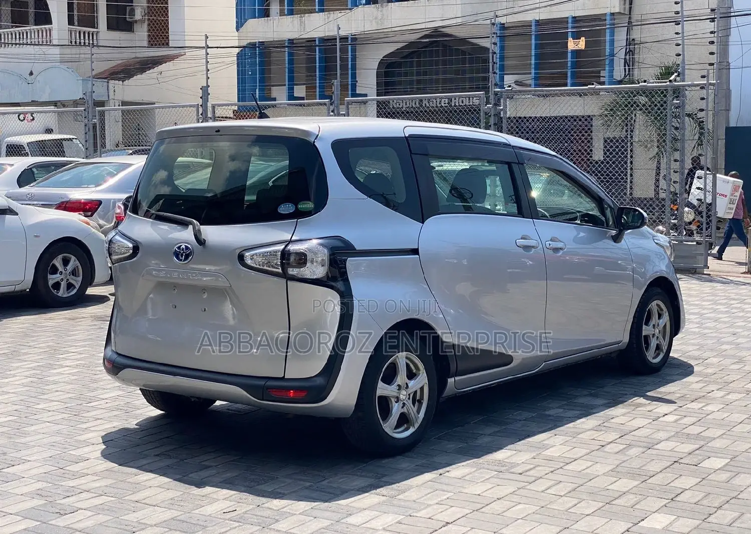 Toyota Sienta 2016 Gray
