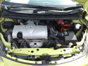 Toyota Sienta 1.5 FWD 2016 Green