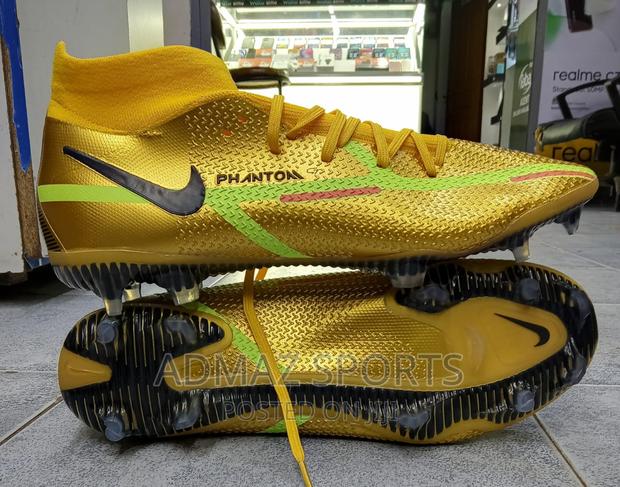 Gold Phantom GT Soccer Boot - main view