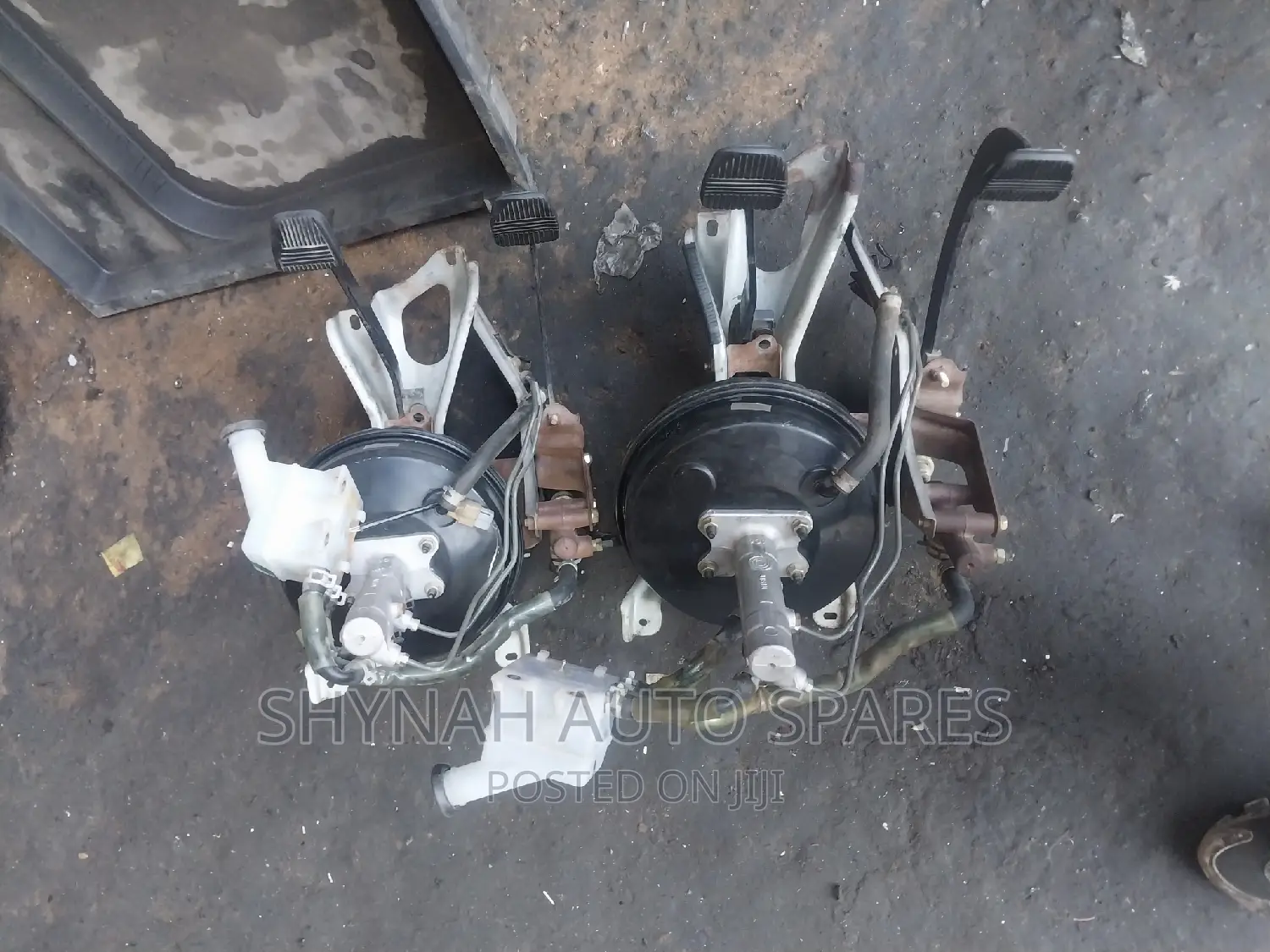 Toyota Shark 5l and 3l Brake Master Cylinder and Booster