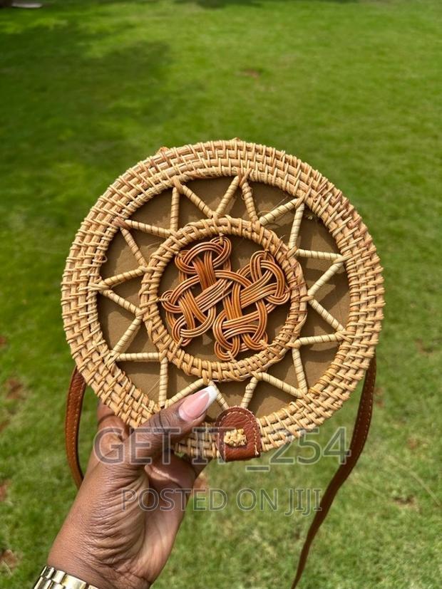 Classy Wooven Bags - thumbnail 3