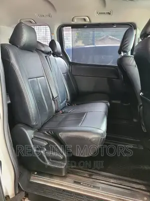 Toyota Esquire 2.0 AWD (7 seater) 2018 Pearl