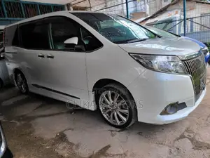 Toyota Esquire 2.0 AWD (7 seater) 2018 Pearl