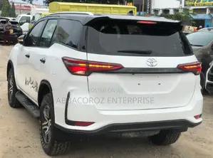 Toyota Fortuner 2.8 D RWD 2017 White