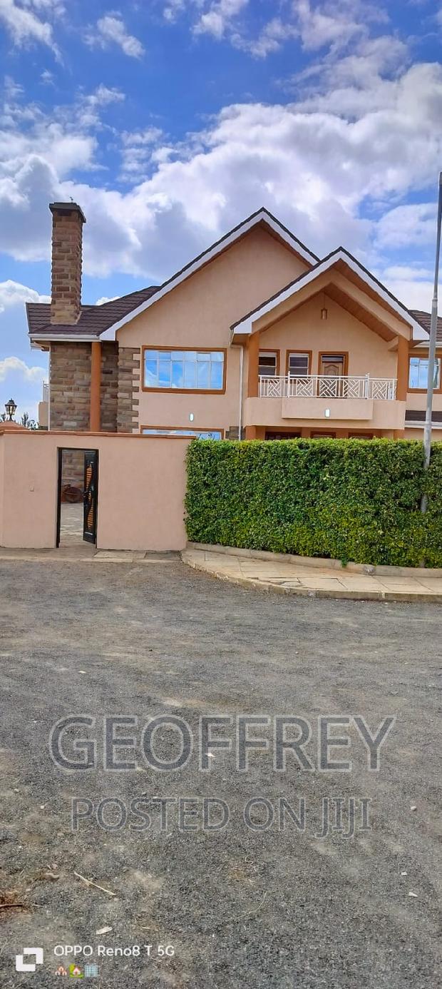 5bdrm Maisonette in Croton, Kenyatta Road / Theta  for sale