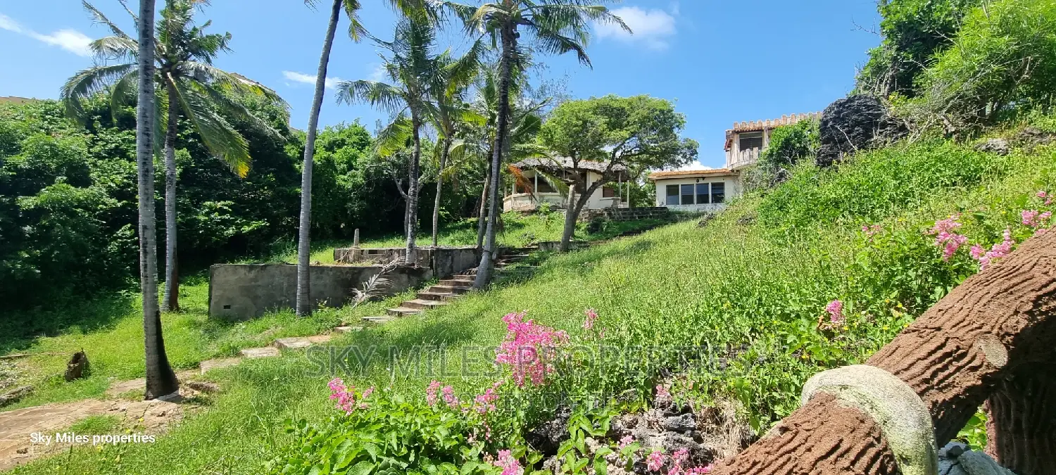 Serena,2.5 Acre Beach Plot on Sale