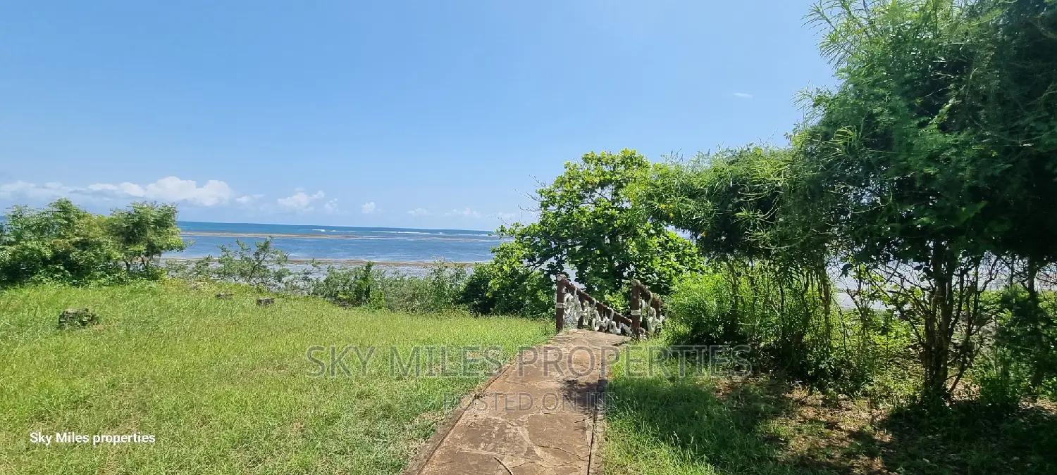 Serena,2.5 Acre Beach Plot on Sale