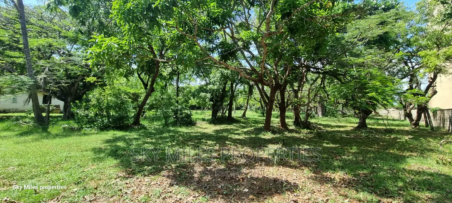 Serena,2.5 Acre Beach Plot on Sale