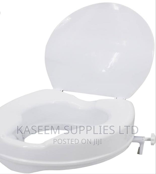 Flamingo Classic Elevated Commode Seat With Lid 6" - main view