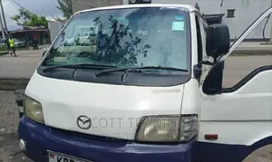 Mazda Bongo Front Windsreen