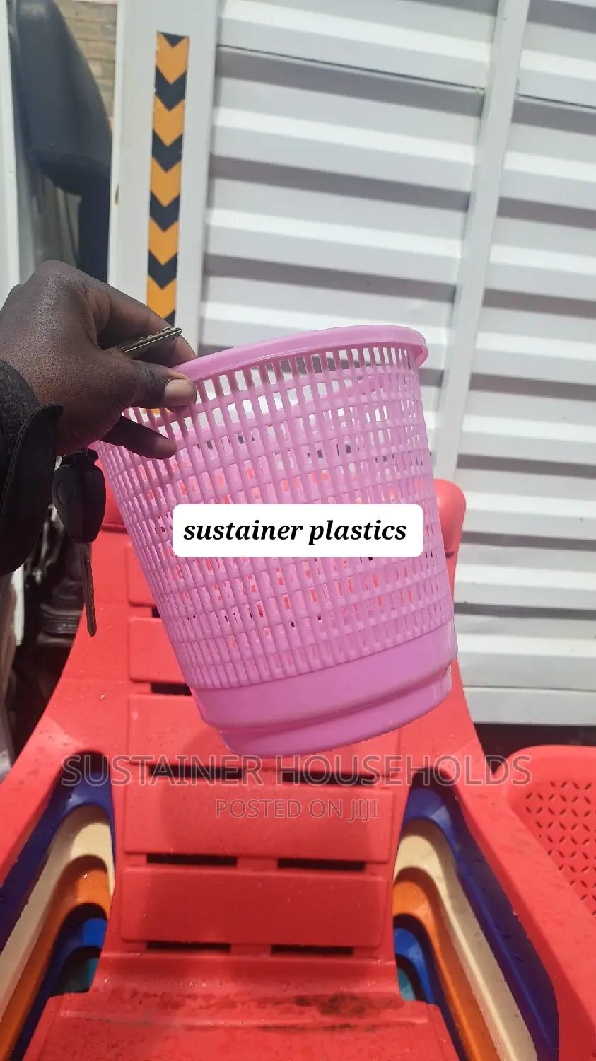 Plastic Dust Bin