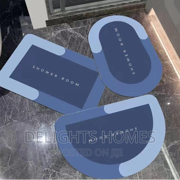 *Super Absorbent Antislip Bathroom Mat - main view