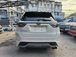 Toyota Harrier 2.0 2016 White