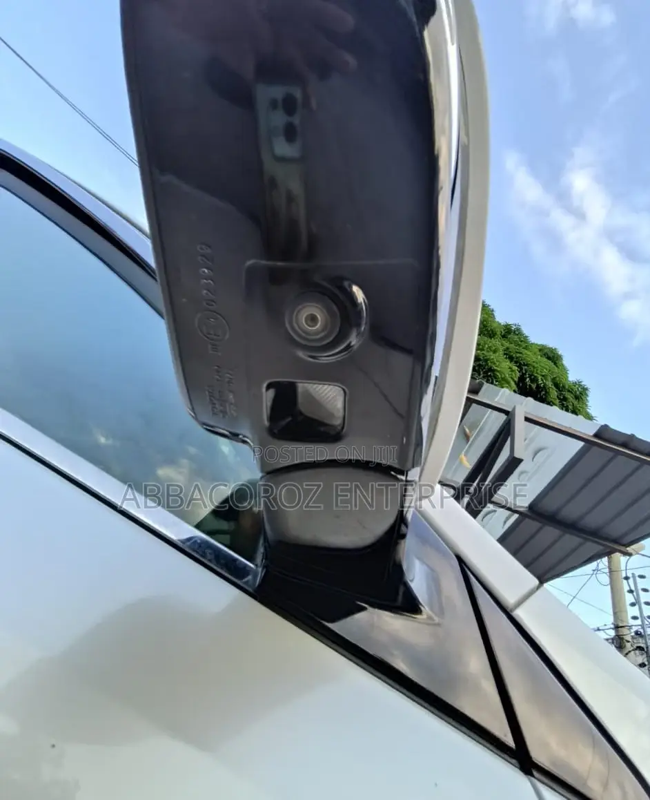 Toyota Harrier 2.0 2016 White