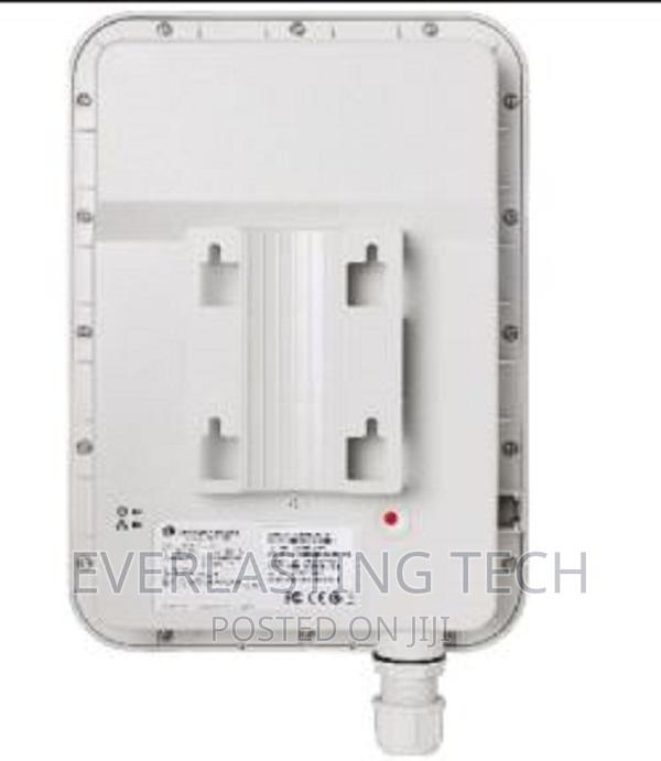 .Cambium Cnpilot E510 Wi-Fi 5 Outdoor Access Point - main view