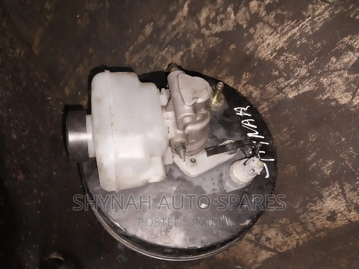 Toyota Hiace 7l Brake Master Cylinder and Booster Complete