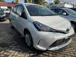 Toyota Vitz 2016 Pearl
