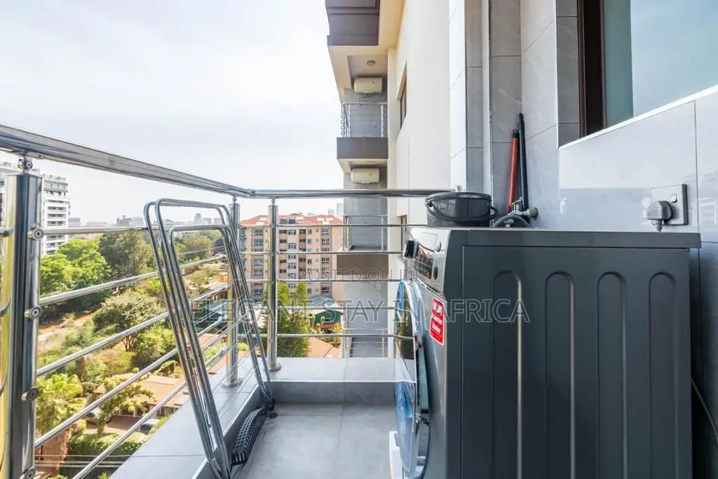 Luxurious 3bedroom Airbnb in Riverside at 22000 Per Day