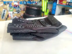 Black Cycling Gloves