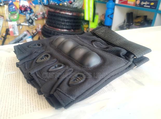Black Tactical Gloves - main view