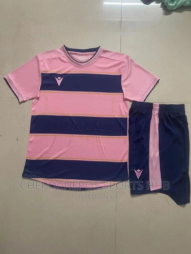 Quality Imported Football Kits - thumbnail 2