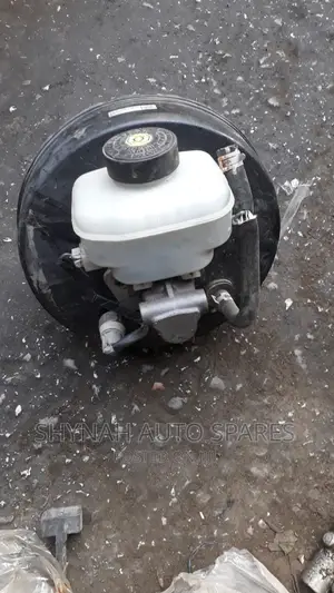 Toyota Box Hiace 7l Brake Booster and Master Cylinder