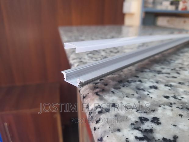 2m Aluminium Chanel - main view