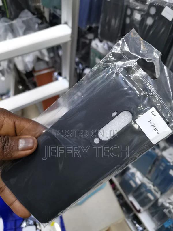 Oneplus 7T Pro Silicone Case - thumbnail 2