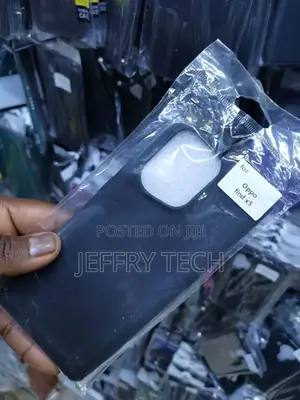 OPPO Find X5 Silicone Case - Black