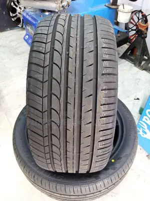 255/35r19 Blackhawk Tyre