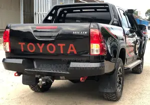 Toyota Hilux 2018 Black